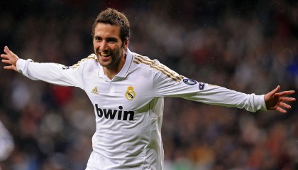 kering-女篮新秀培养注重场上决策能力强化执行质量，女篮球队训练计划