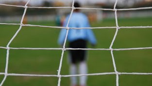 开云体育入口-足球俱乐部财务公开制度促进透明化管理，足球俱乐部财政